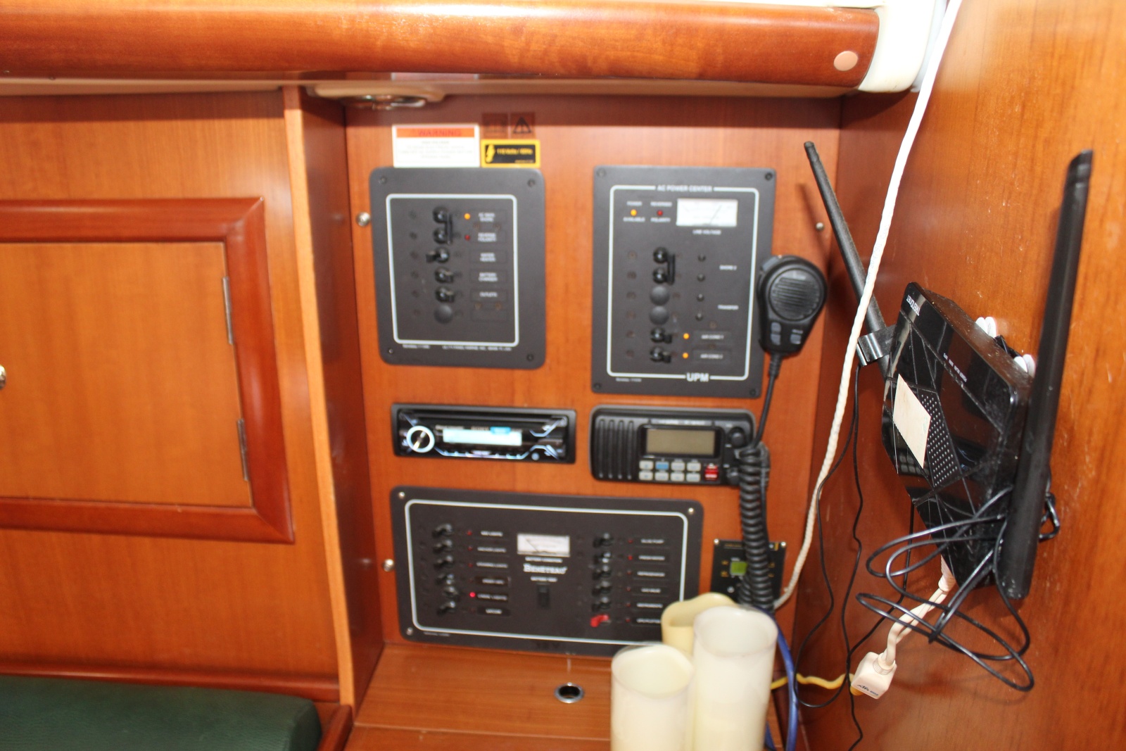 32' 2007 Beneteau 323