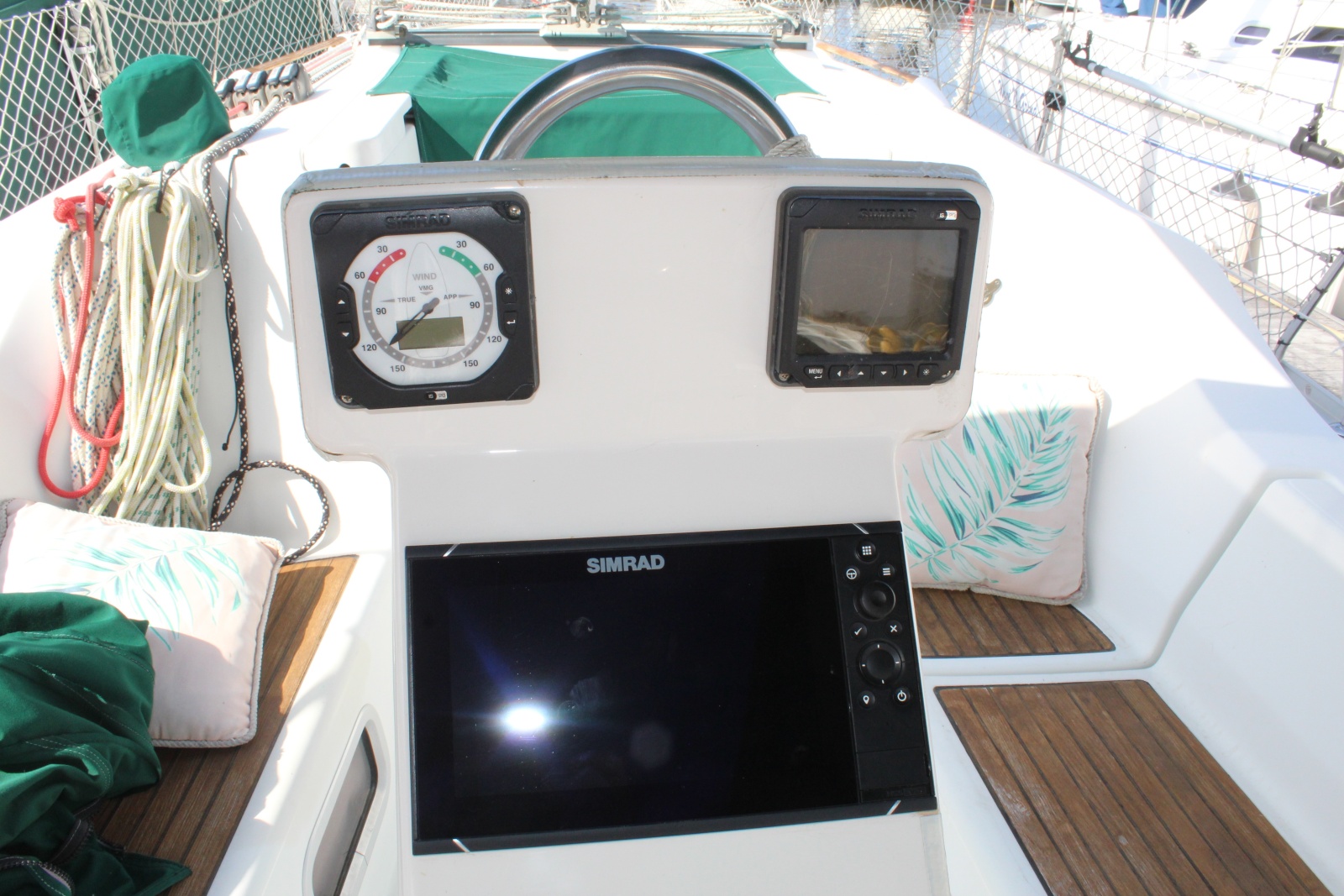 32' 2007 Beneteau 323
