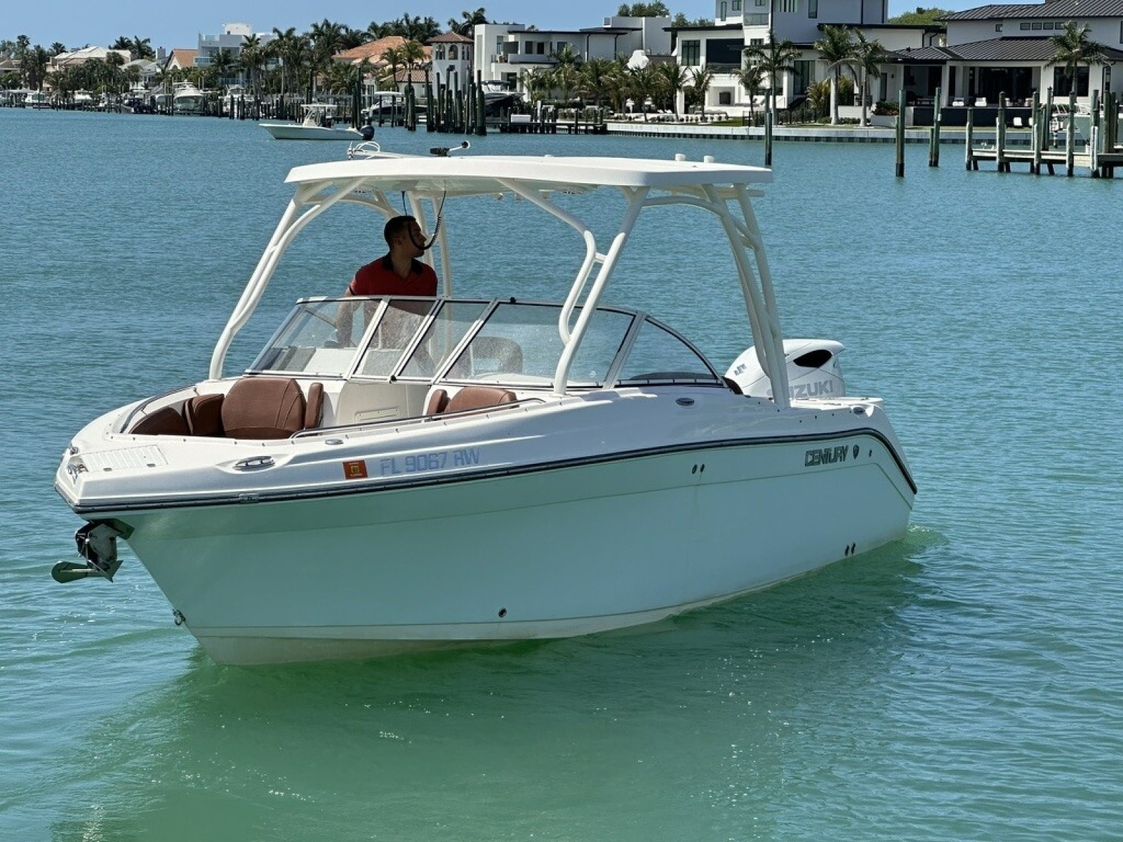 24' 2019 Century 24 Resorter