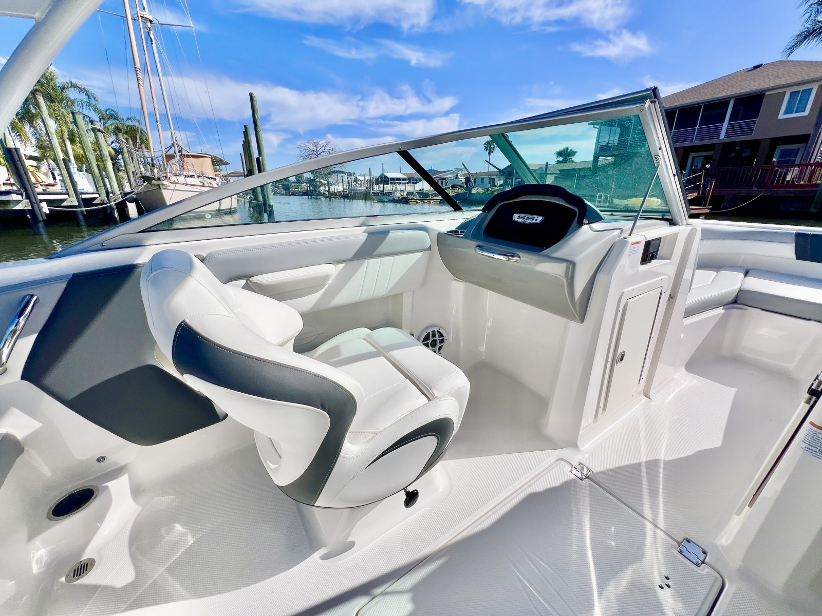 21ft Chaparral Yacht For Sale