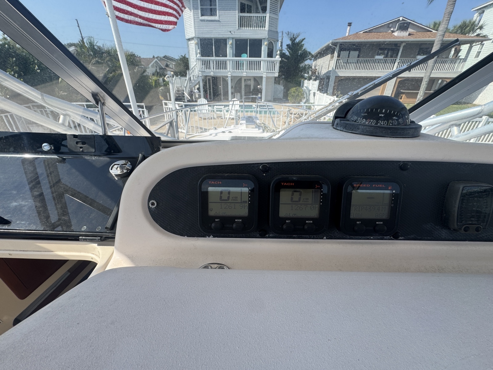 30ft Grady White Yacht For Sale