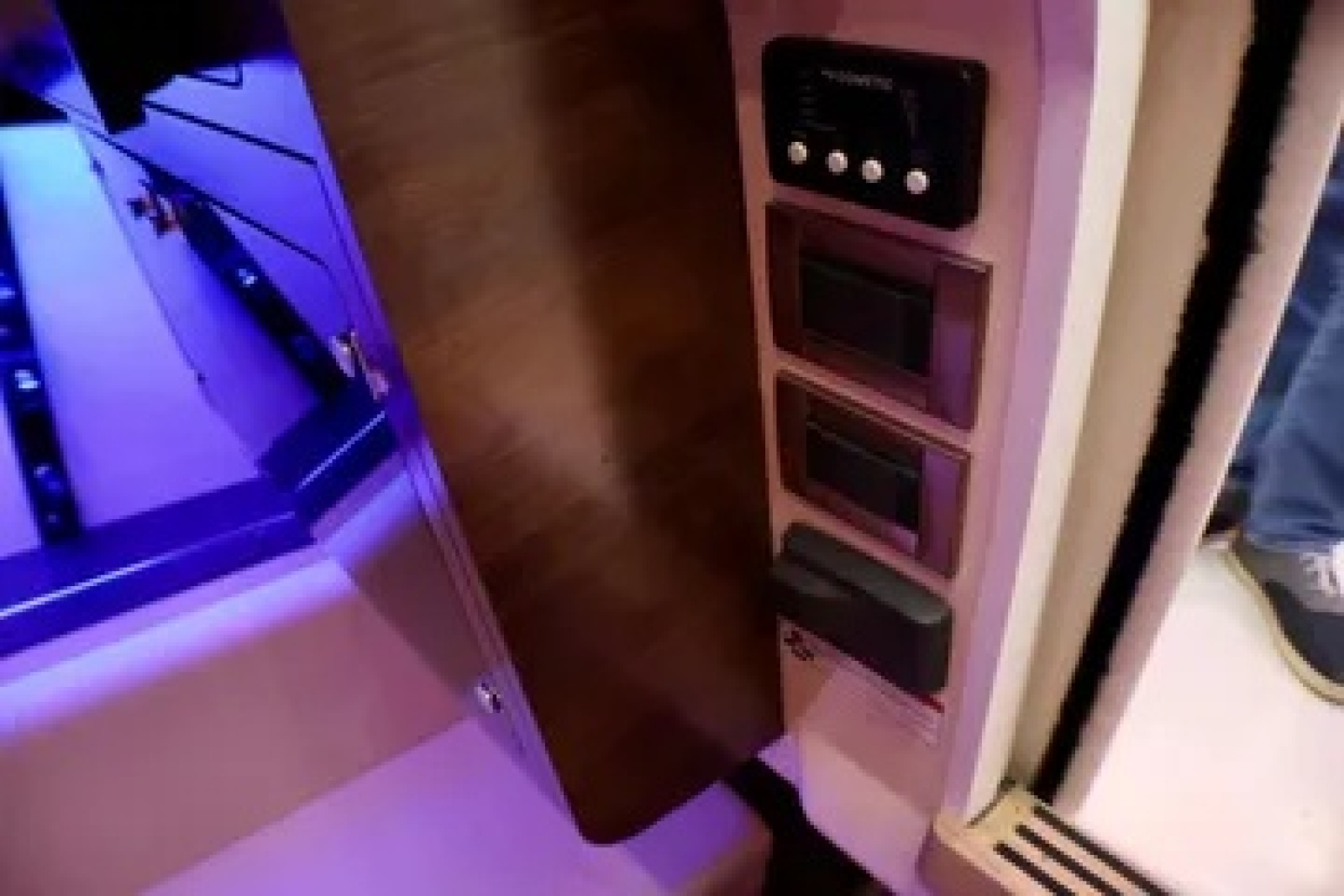 34' 2020 Boston Whaler Conquest