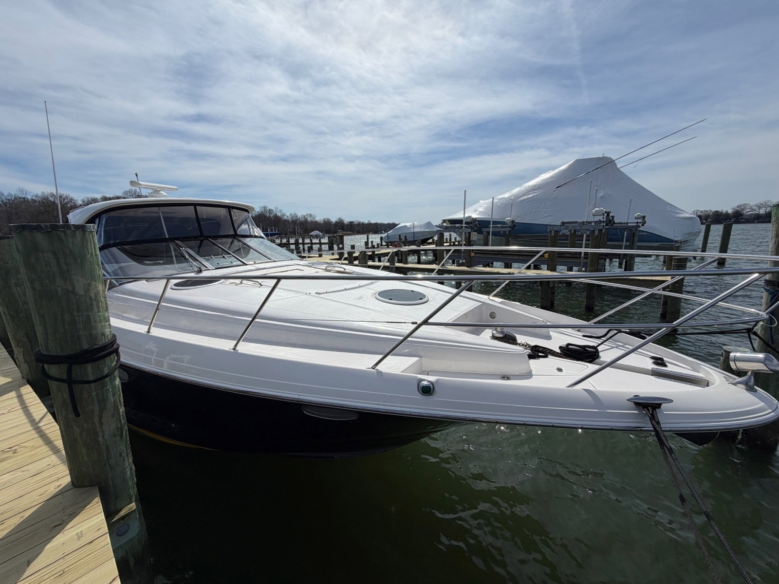 42' 2005 Regal Commodore 4260