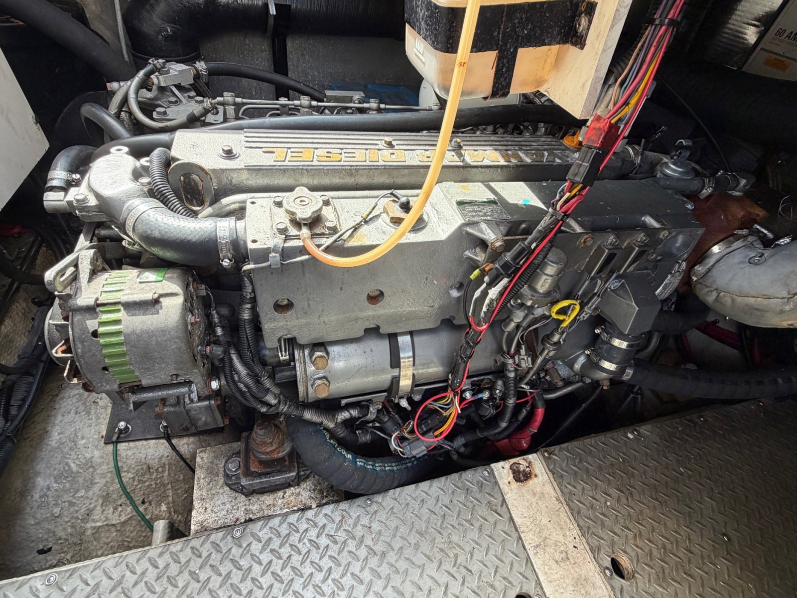 42' 2005 Regal Commodore 4260