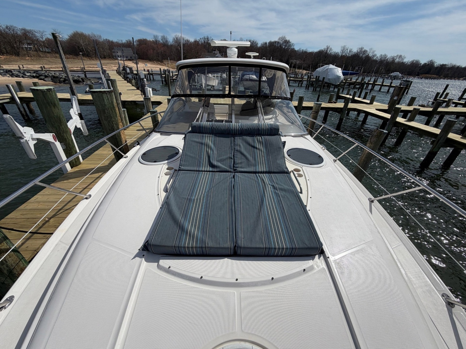 42' 2005 Regal Commodore 4260