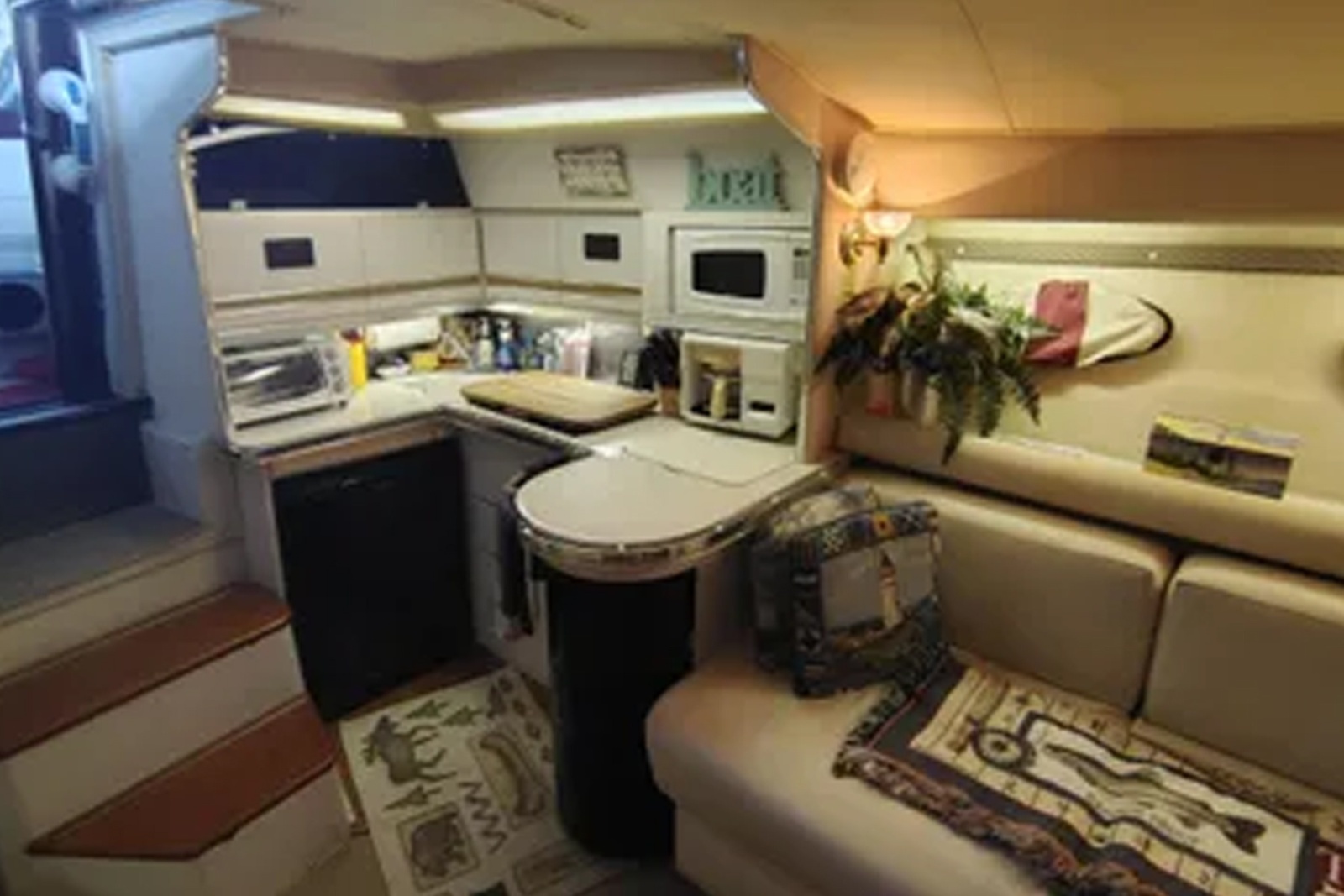 Just a Big Canoe 34ft Wellcraft Yacht For Sale