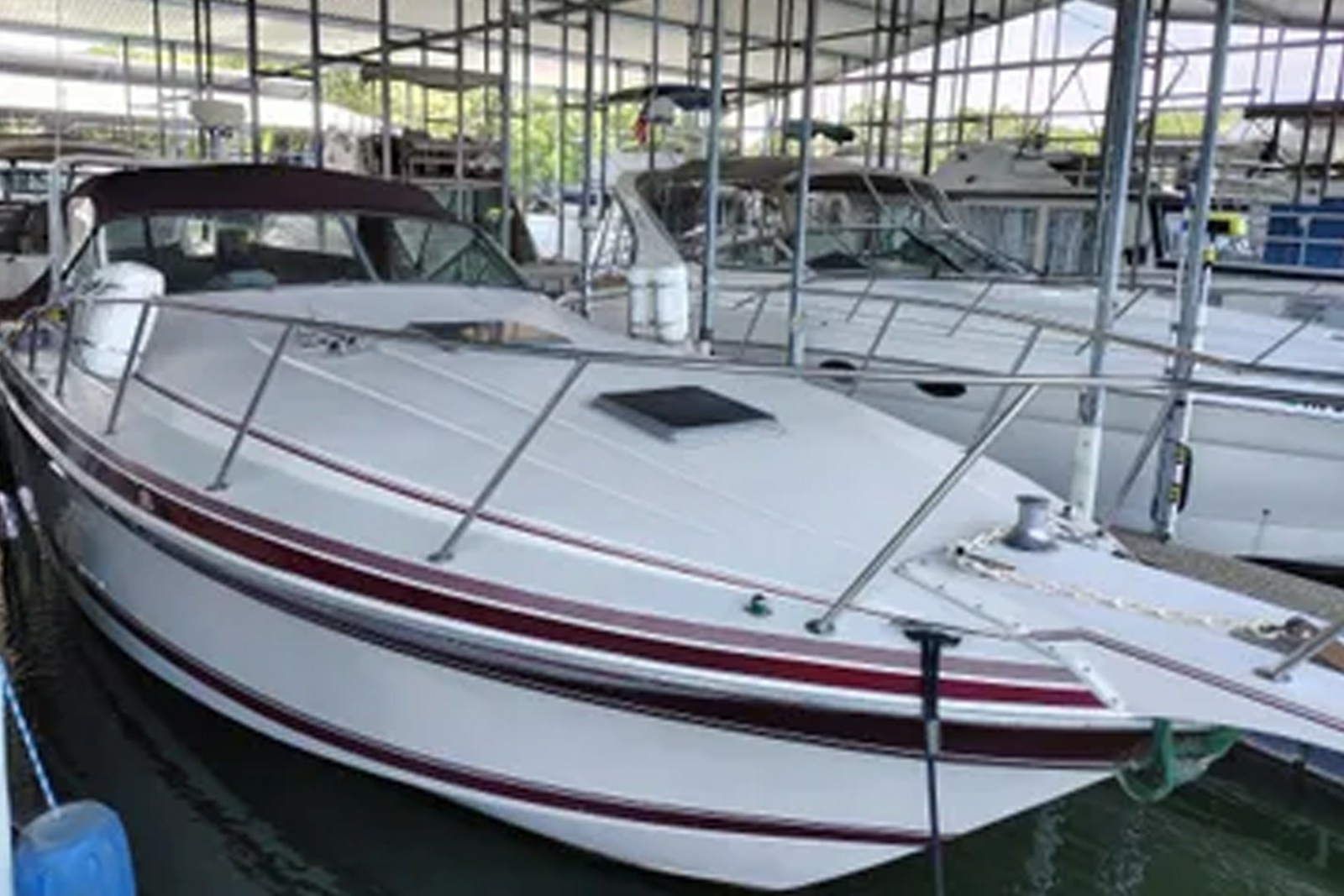 Just a Big Canoe 34ft Wellcraft Yacht For Sale