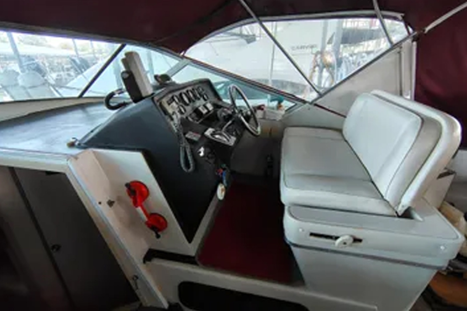 Just a Big Canoe 34ft Wellcraft Yacht For Sale