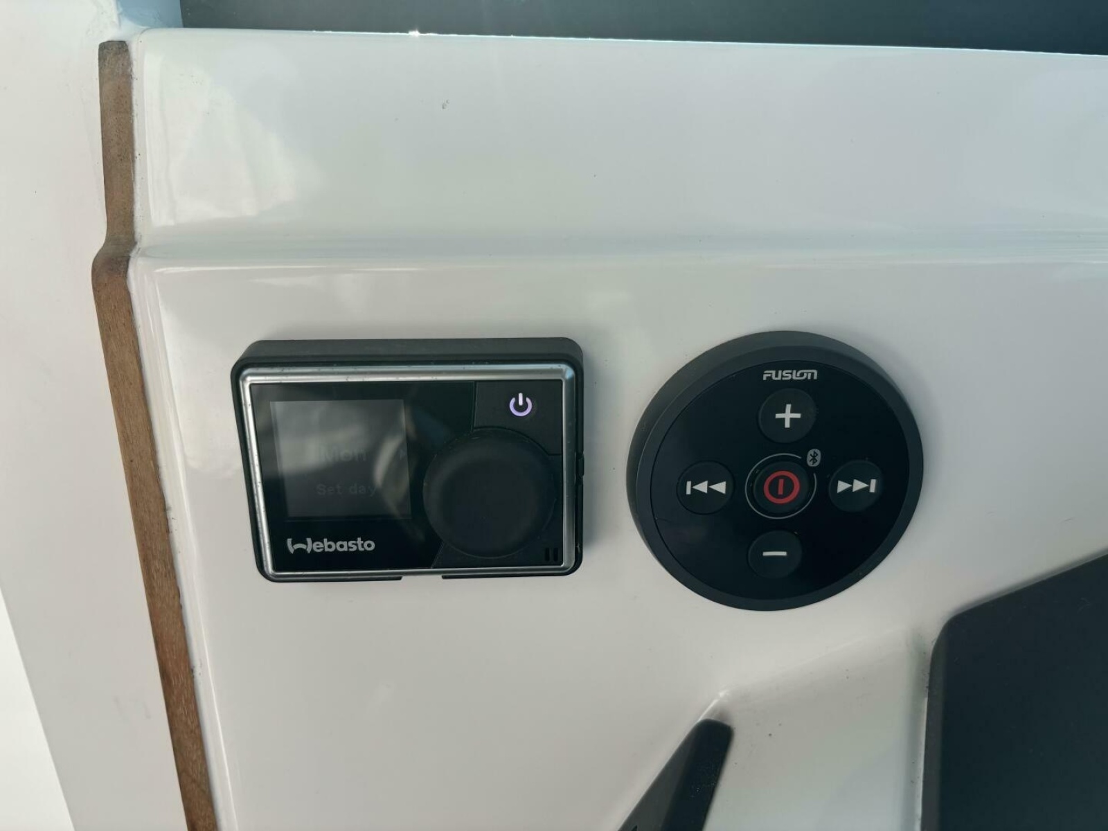 At Ease 28ft Axopar Yacht For Sale