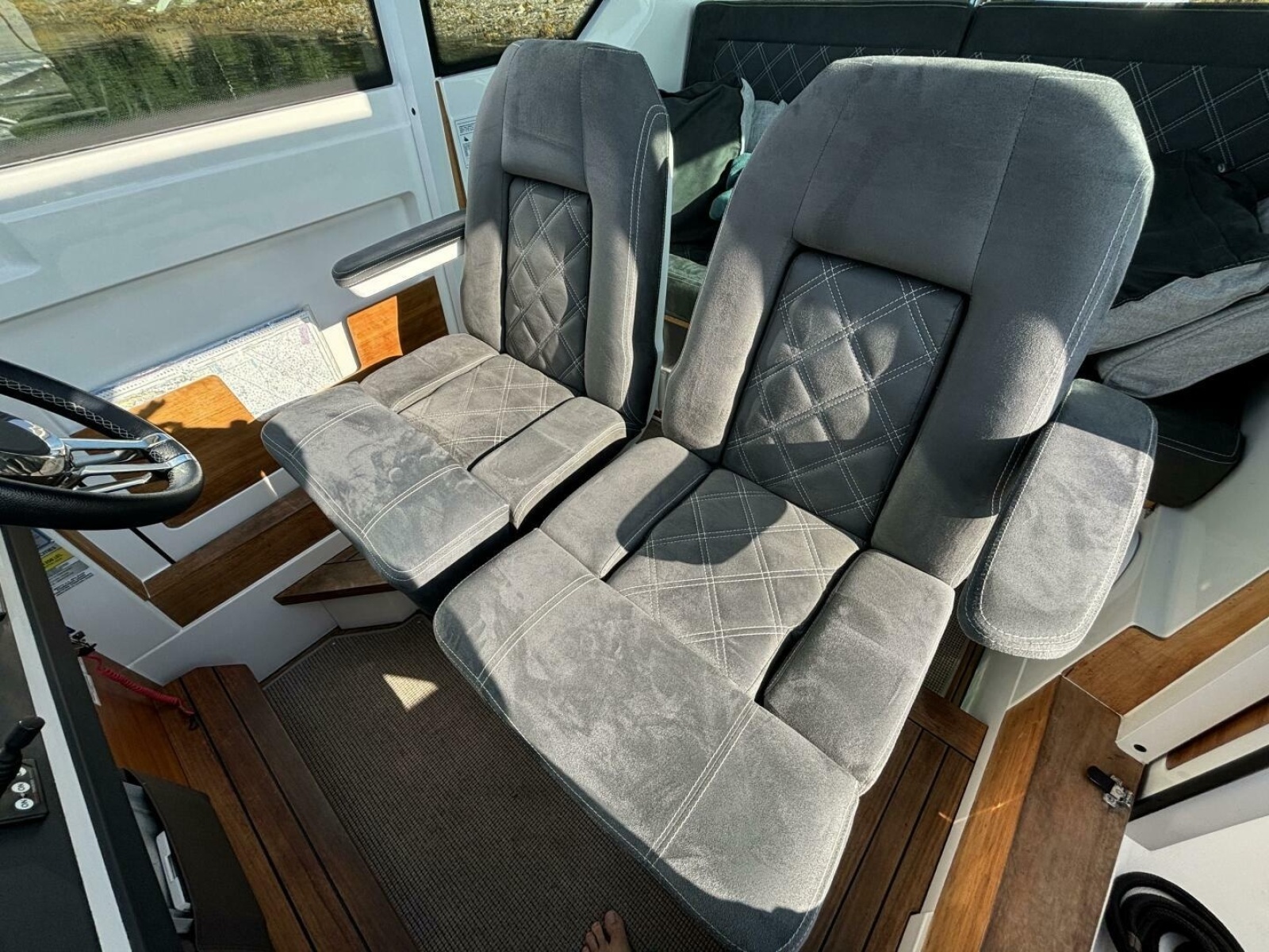 At Ease 28ft Axopar Yacht For Sale