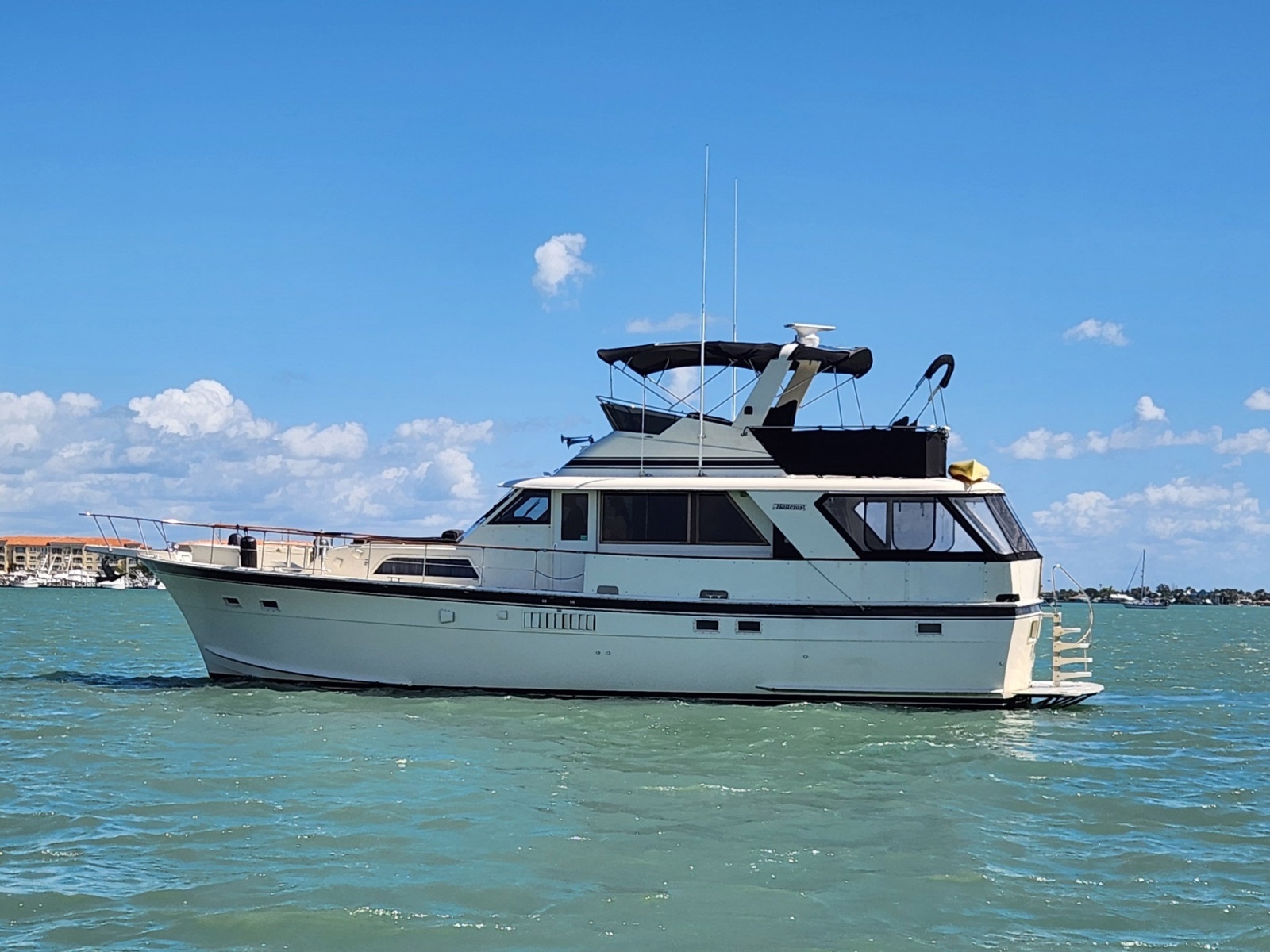 PUDDY TAT III 53ft Hatteras Yacht For Sale