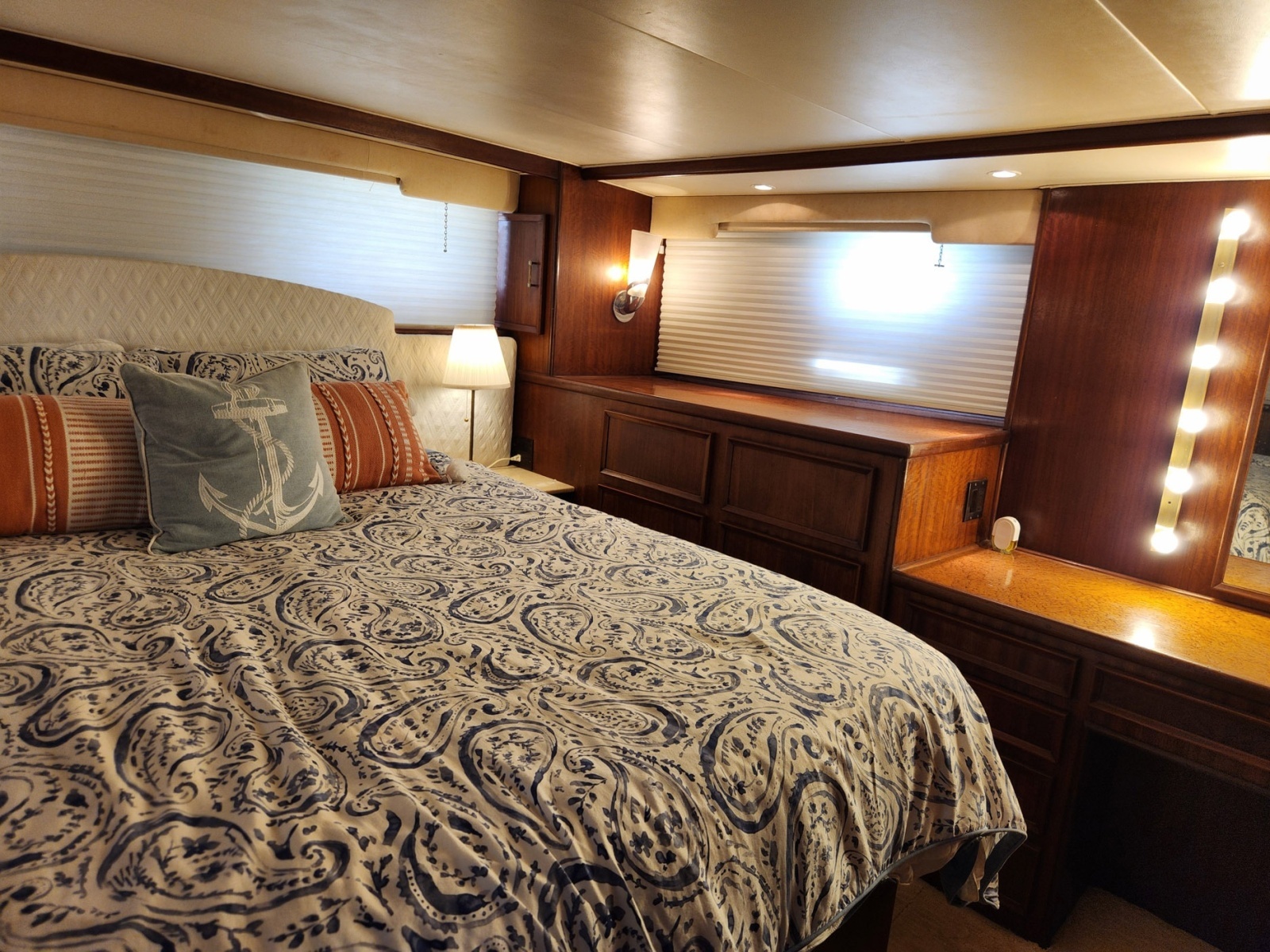 PUDDY TAT III 53ft Hatteras Yacht For Sale