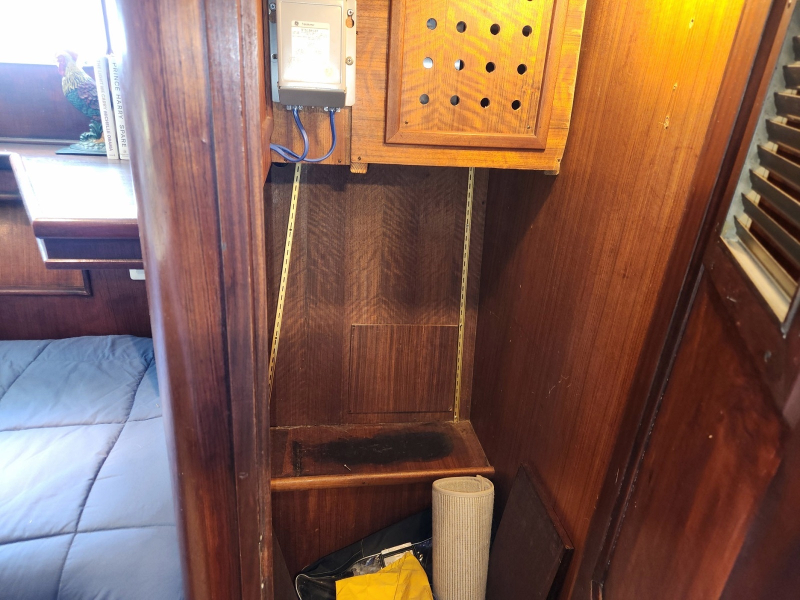 PUDDY TAT III 53ft Hatteras Yacht For Sale