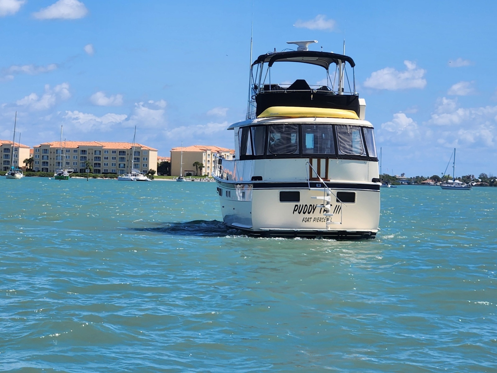 PUDDY TAT III 53ft Hatteras Yacht For Sale