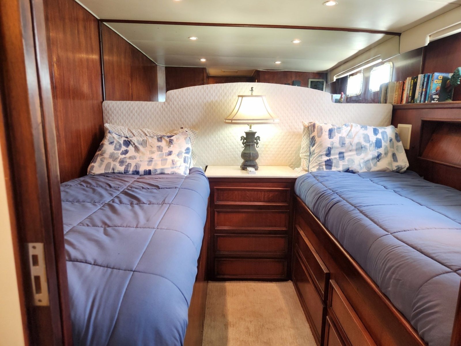 PUDDY TAT III 53ft Hatteras Yacht For Sale