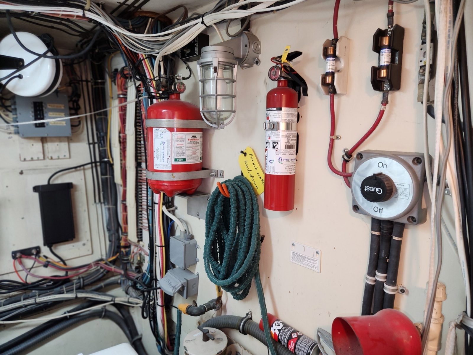 PUDDY TAT III 53ft Hatteras Yacht For Sale