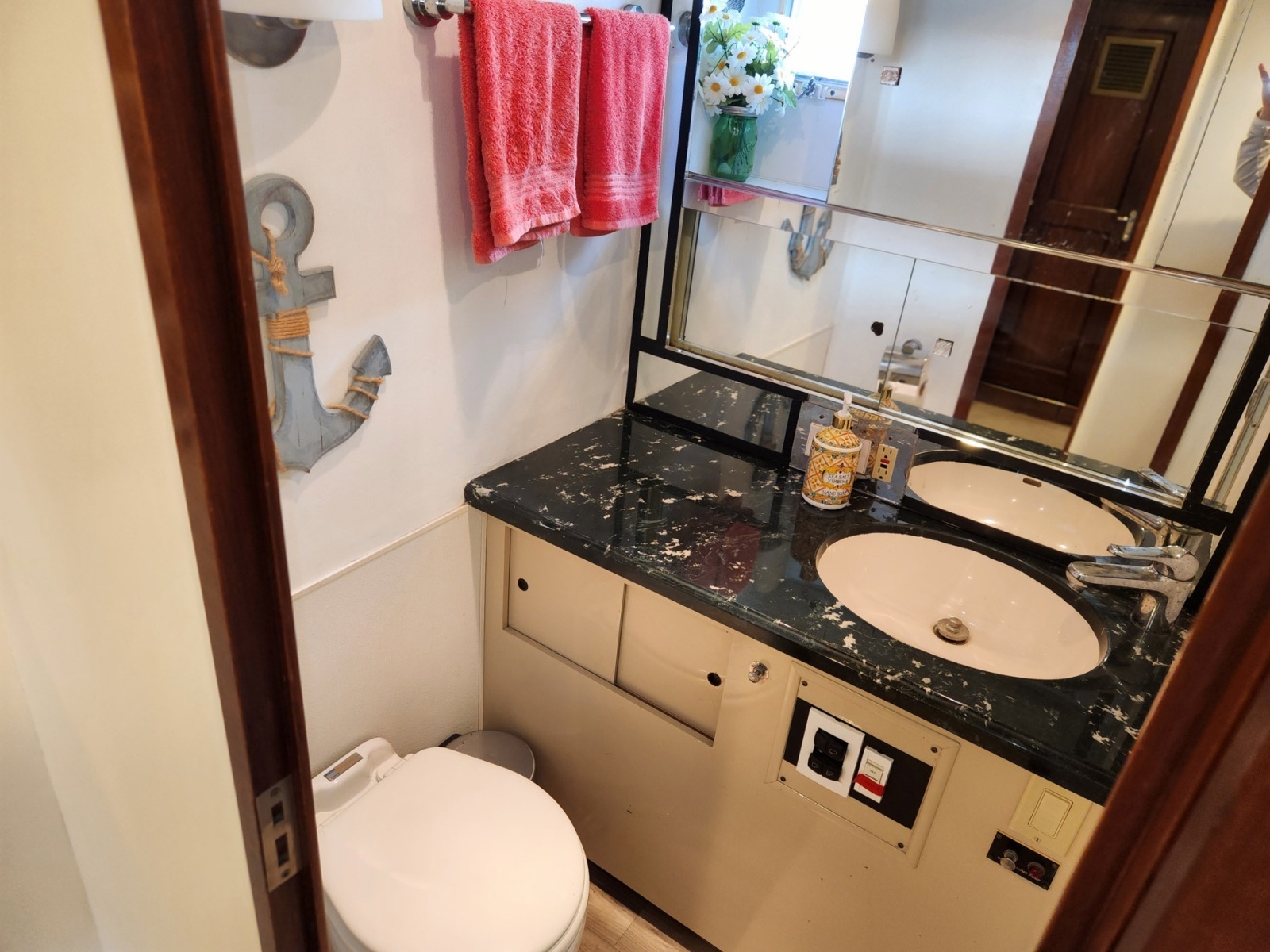 PUDDY TAT III 53ft Hatteras Yacht For Sale