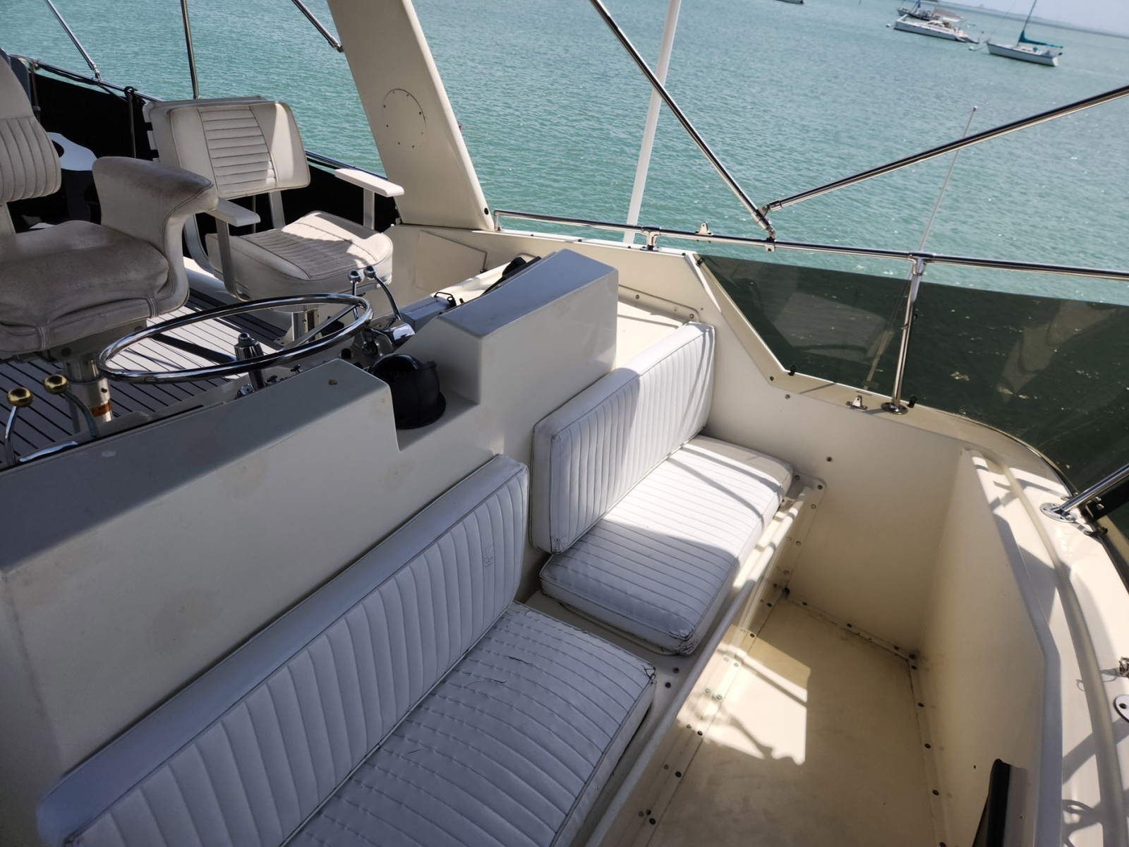 PUDDY TAT III 53ft Hatteras Yacht For Sale