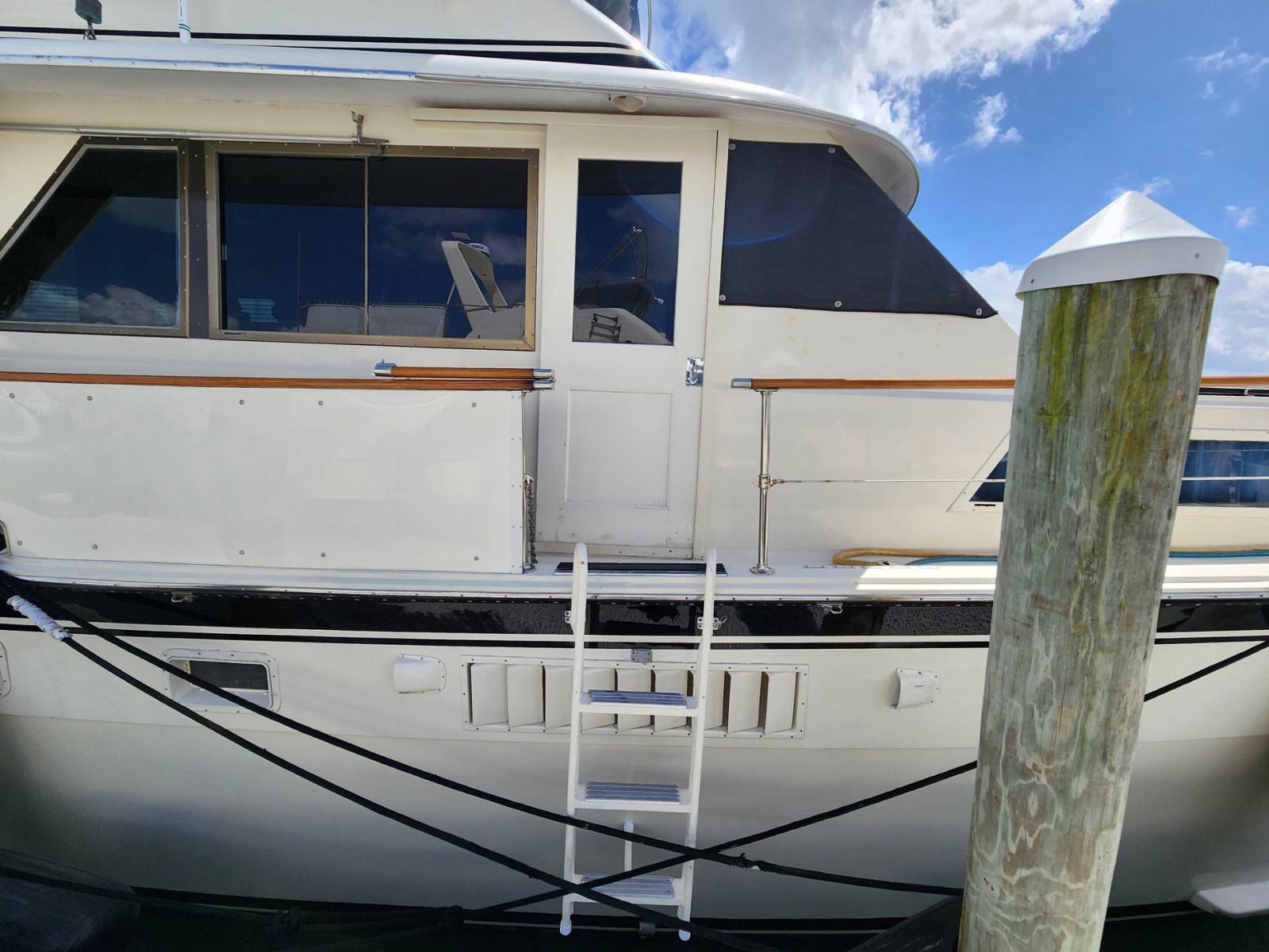 53' 1978 Hatteras 53 Motor Yacht