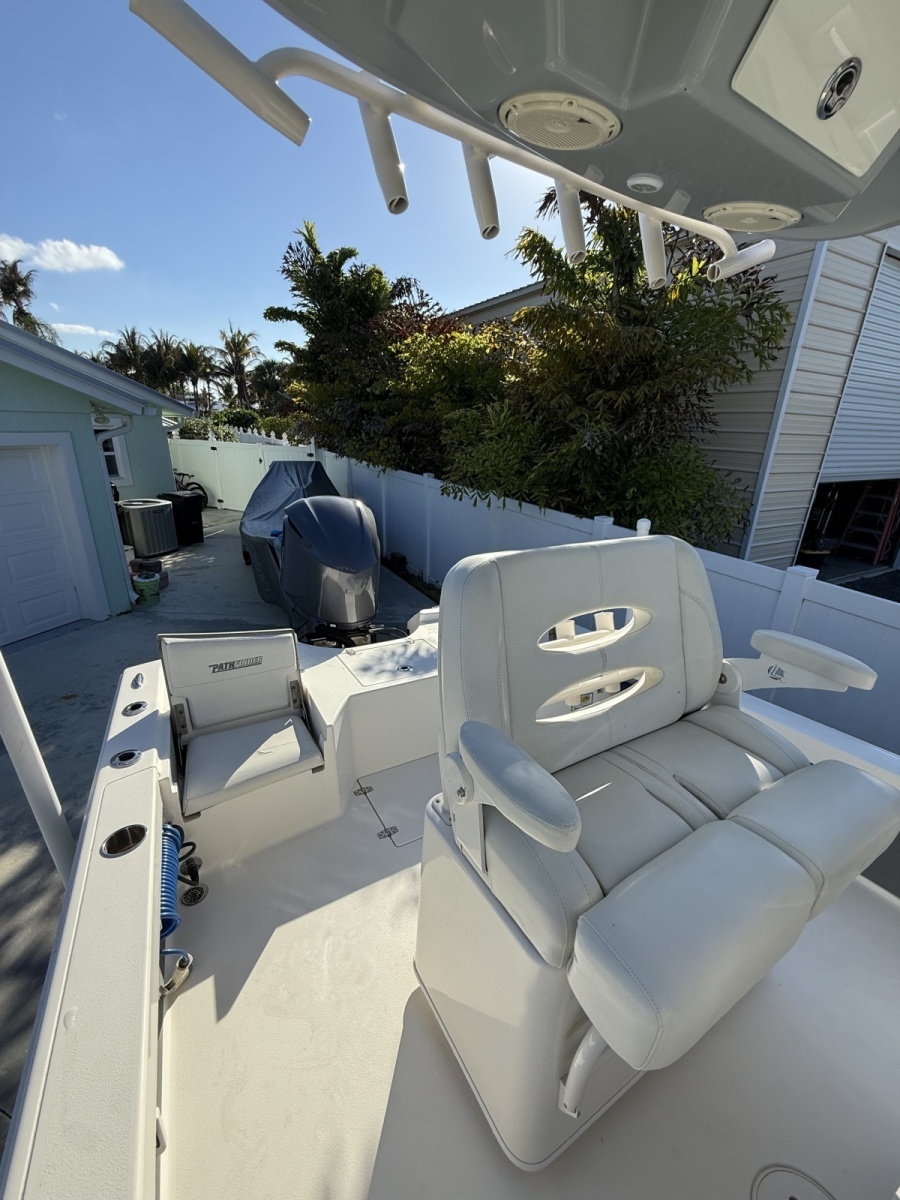 25ft Pathfinder Yacht For Sale