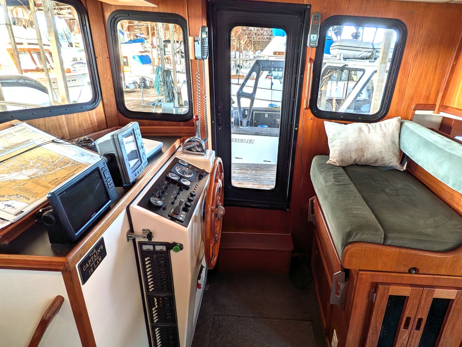 32' 2002 Nordic Tugs 