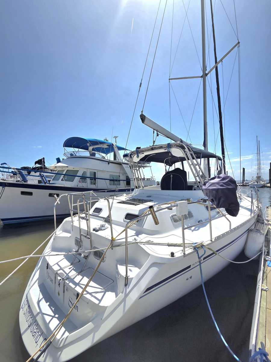 42' 1991 Hunter Passage 42