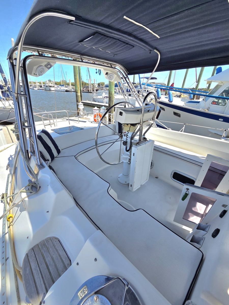 42' 1991 Hunter Passage 42