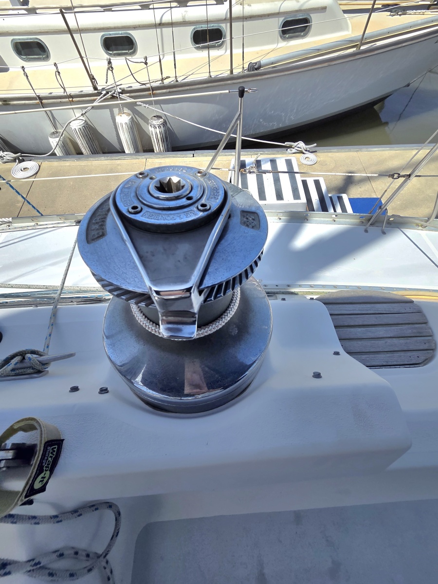 42' 1991 Hunter Passage 42