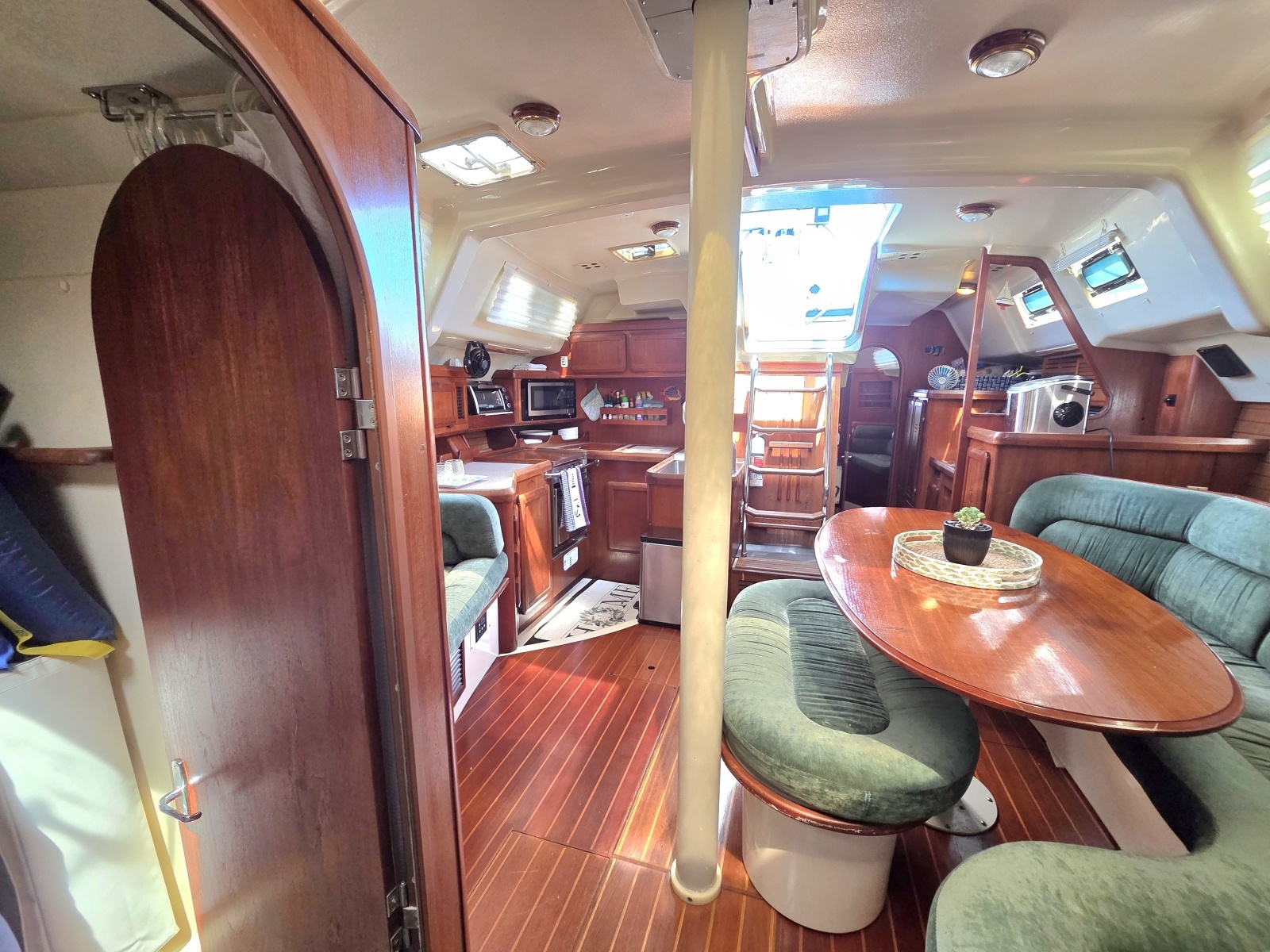 Divan San 42ft Hunter Yacht For Sale