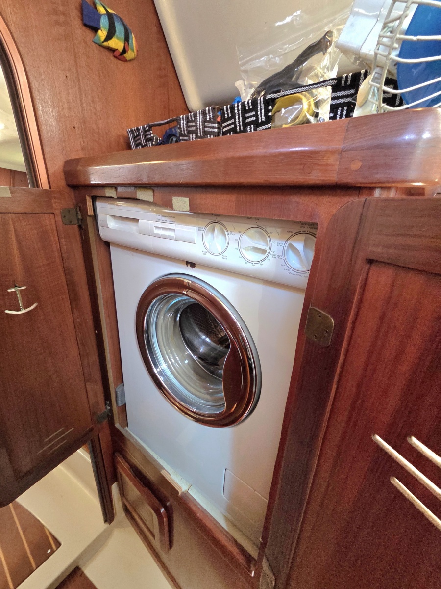 42' 1991 Hunter Passage 42