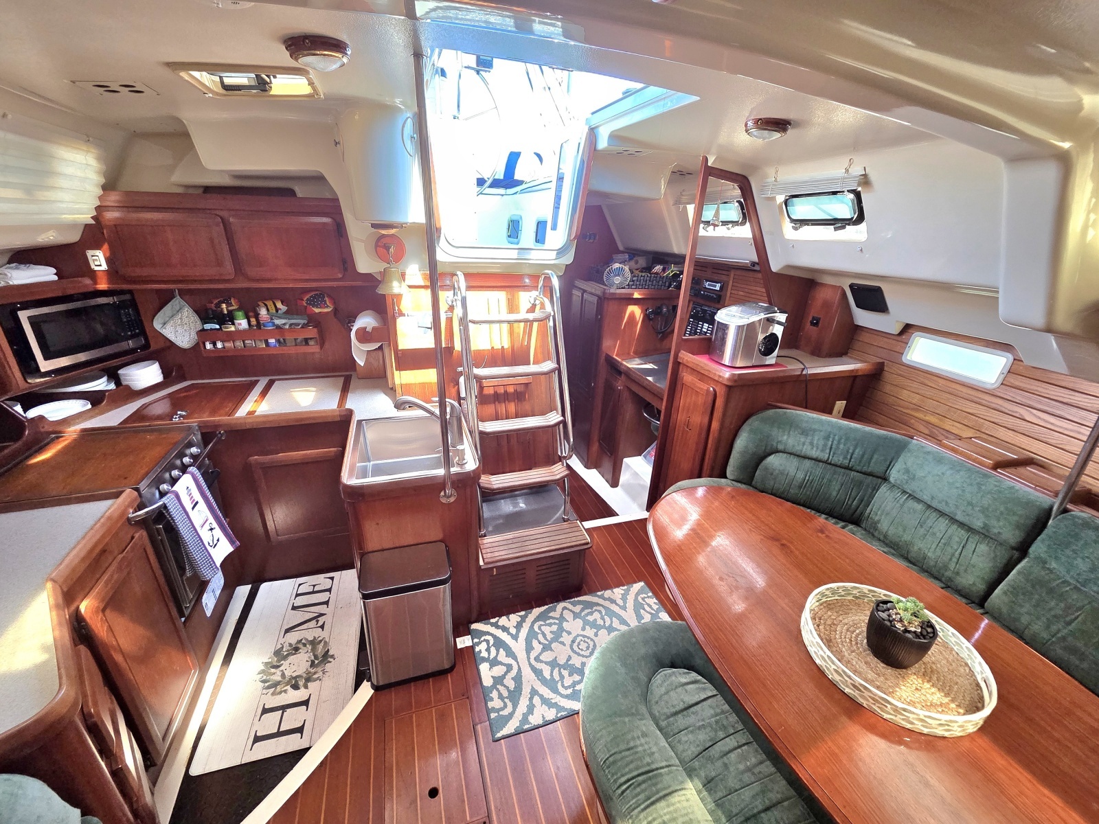 Divan San 42ft Hunter Yacht For Sale