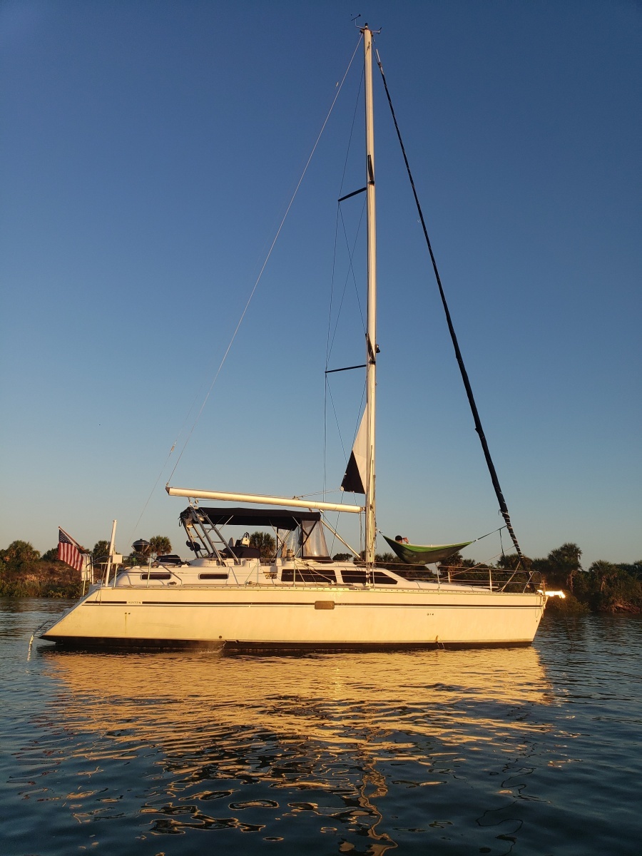 Divan San 42ft Hunter Yacht For Sale