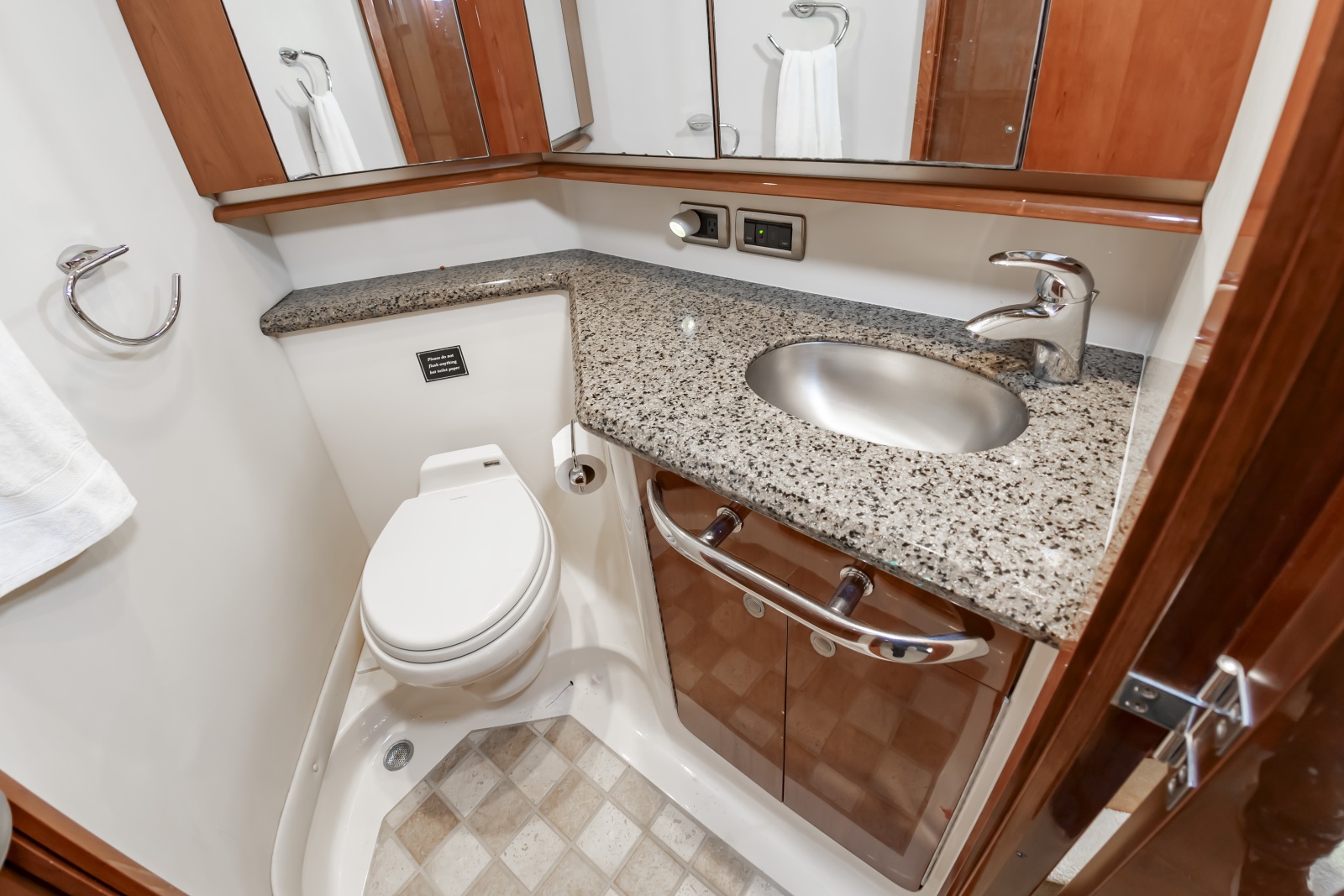 58' 2007 Sea Ray 58 Sedan Bridge