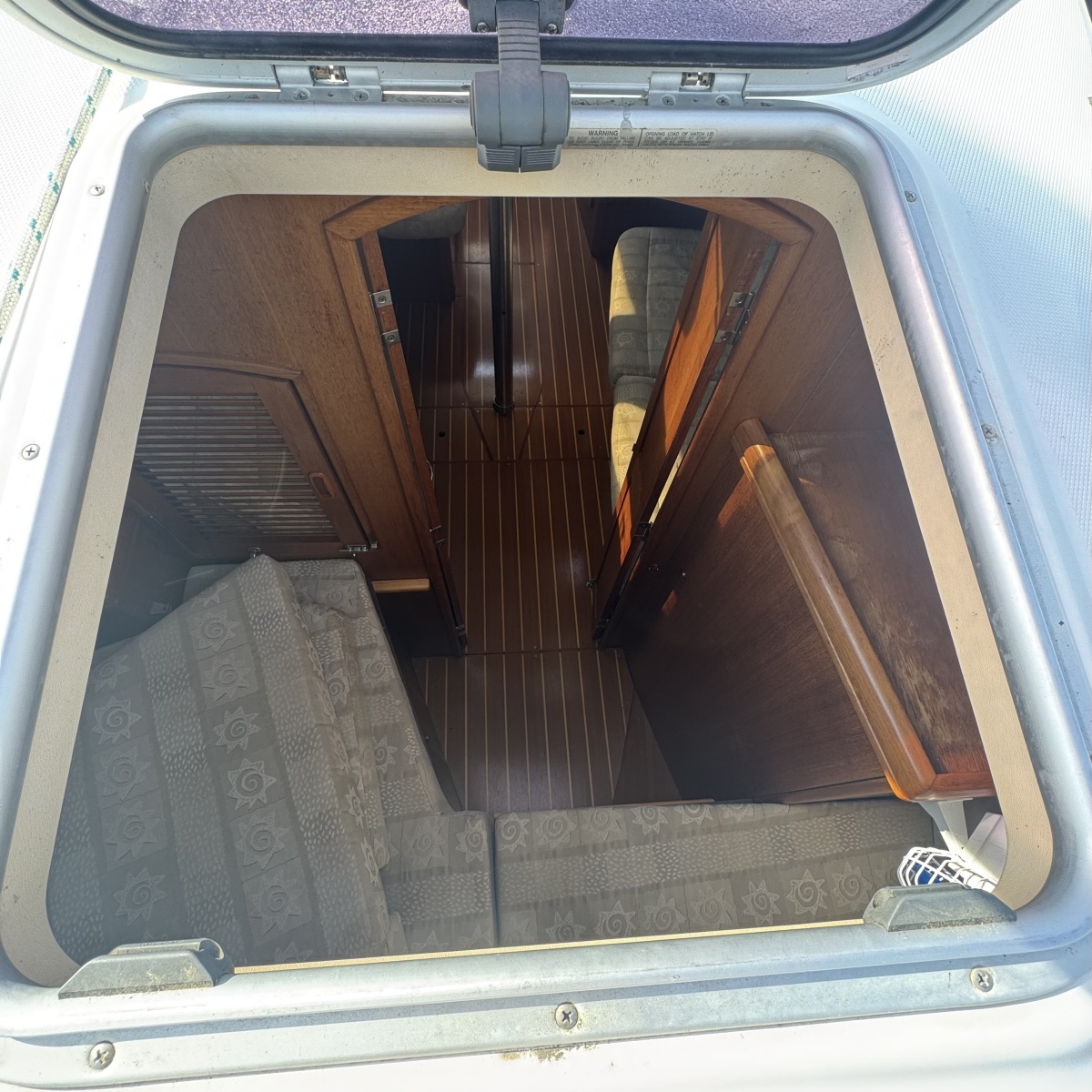 Bow Cabin Foredeck Hatch