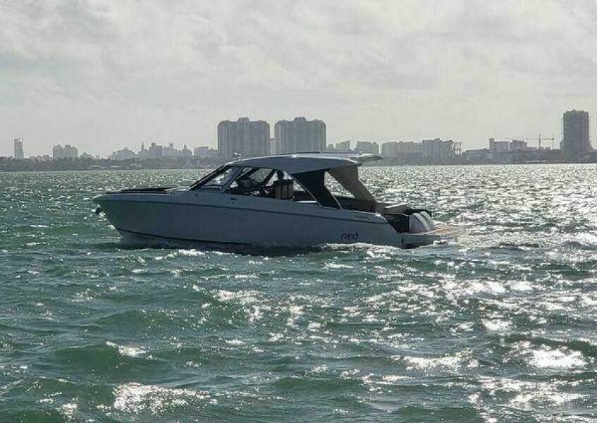 Meant To Be 36ft Greenline Yacht For Sale