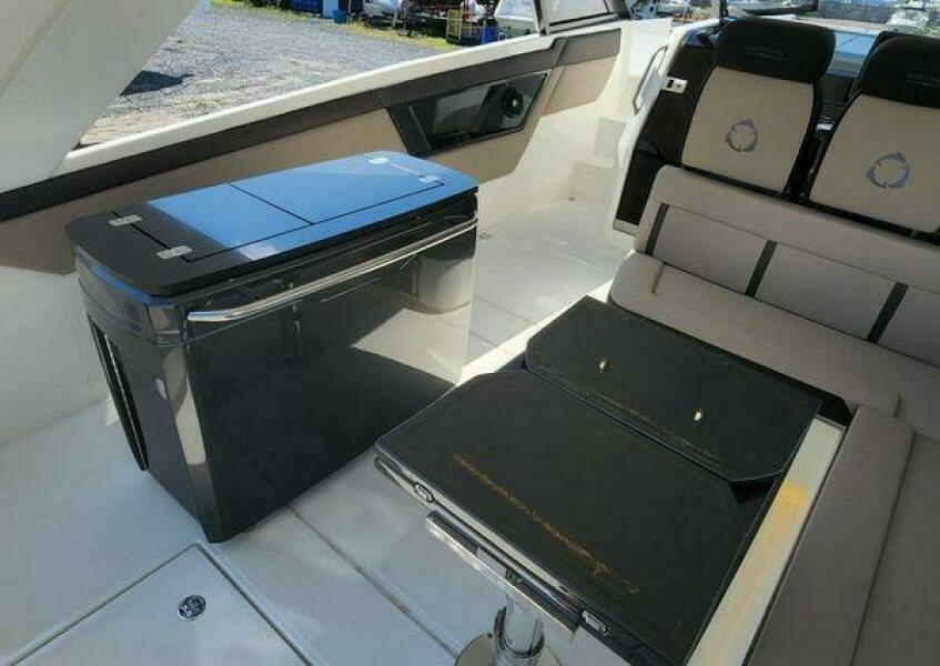 Meant To Be 36ft Greenline Yacht For Sale