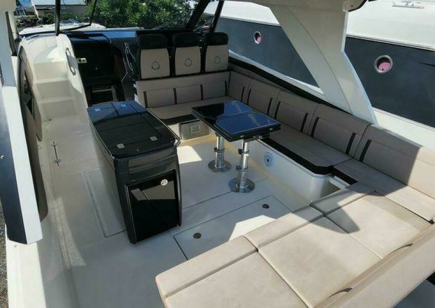 Meant To Be 36ft Greenline Yacht For Sale