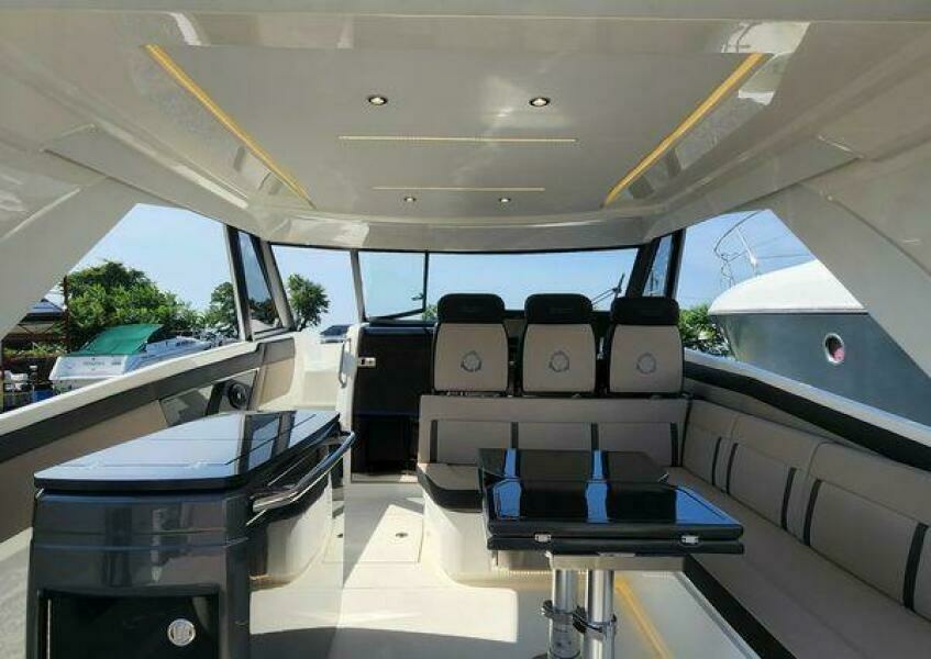 Meant To Be 36ft Greenline Yacht For Sale
