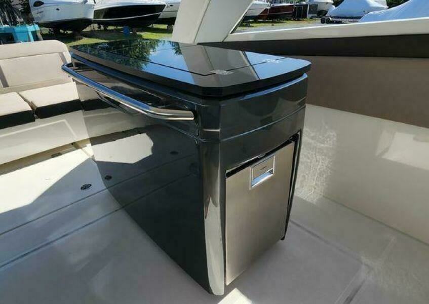 Meant To Be 36ft Greenline Yacht For Sale