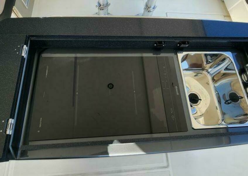 Meant To Be 36ft Greenline Yacht For Sale