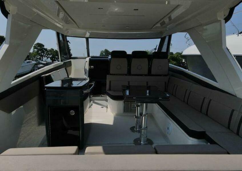 36' 2020 Greenline NEO Hard Top