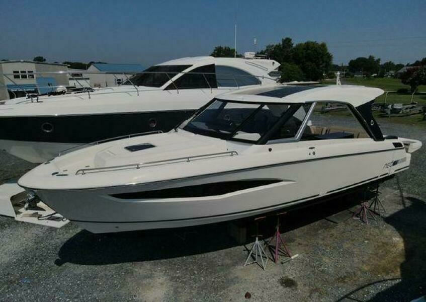 Meant To Be 36ft Greenline Yacht For Sale