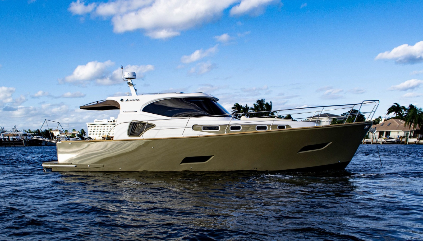 45' 2019 Monachus Issa 45 Issa