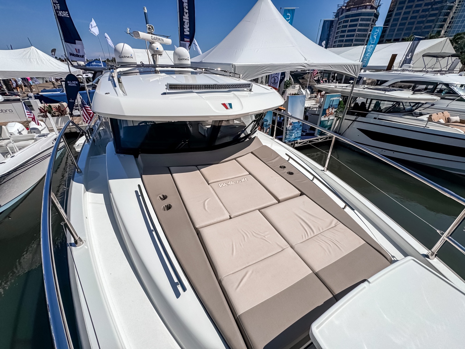 43' 2026 Wellcraft 44 Explorer