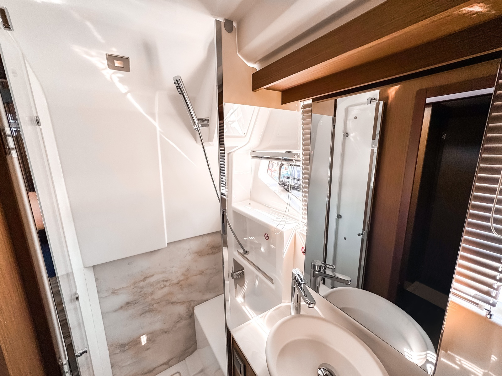 43ft Wellcraft Yacht For Sale