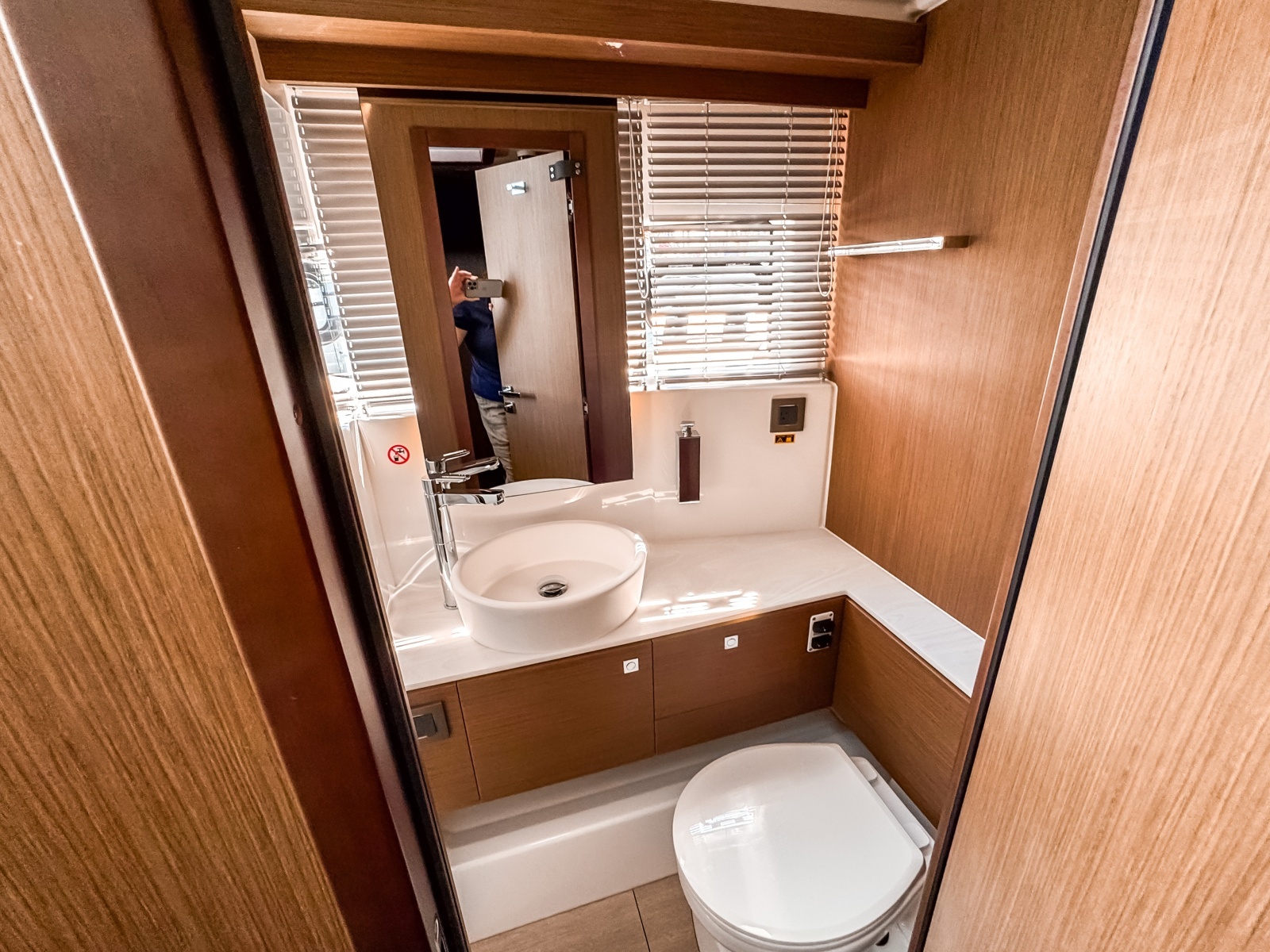 43ft Wellcraft Yacht For Sale