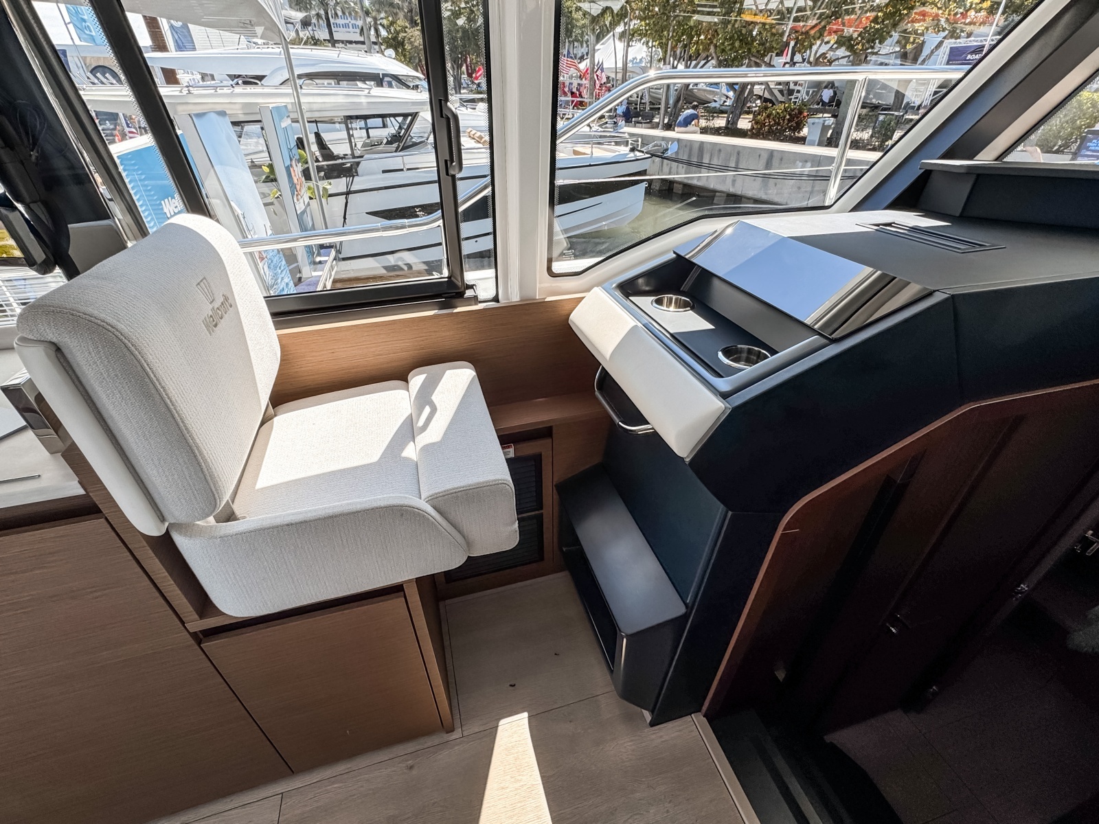 43ft Wellcraft Yacht For Sale