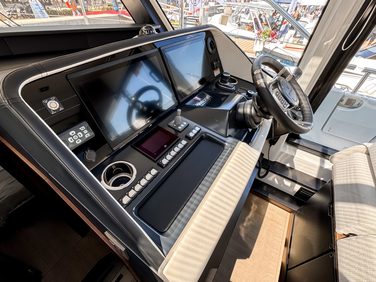 43ft Wellcraft Yacht For Sale