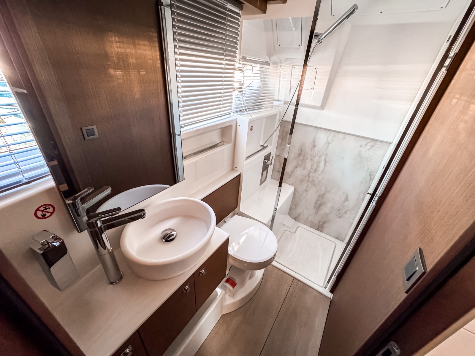 43ft Wellcraft Yacht For Sale