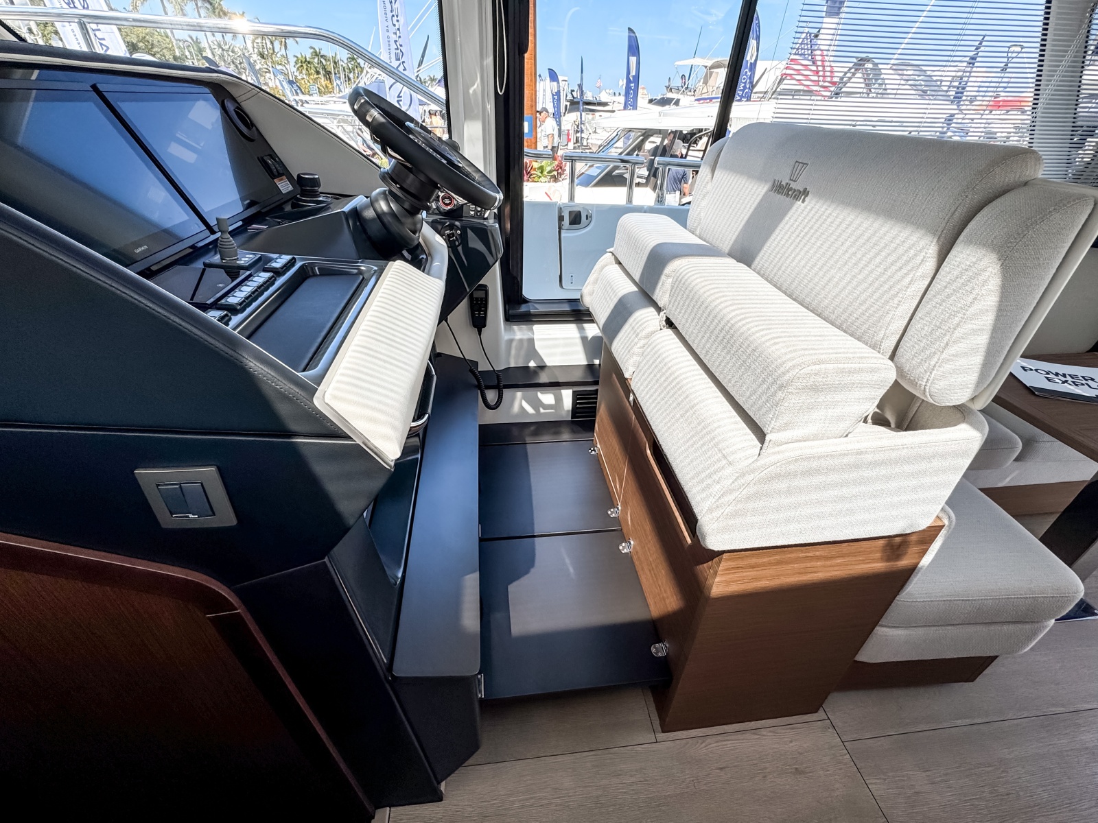 43' 2026 Wellcraft 44 Explorer